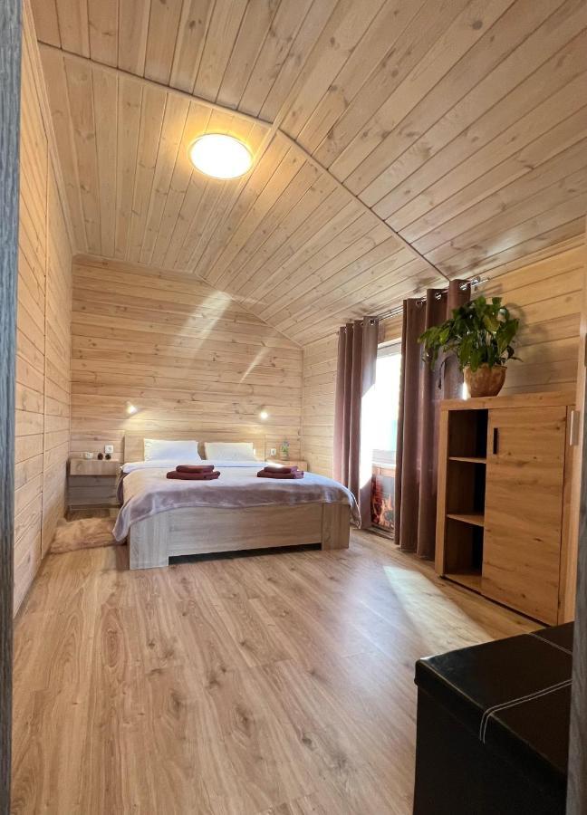Treeskit House Horenka Eksteriør bilde